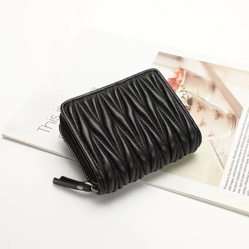 Genuine Lambskin Fold Design L - огляд і ціна Interior Design Photo