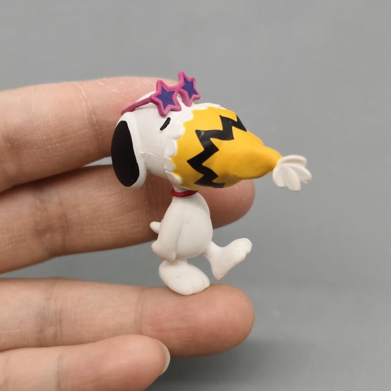 Snoopy Anime Character Figure  - огляд і ціна Interior Design Apartment
