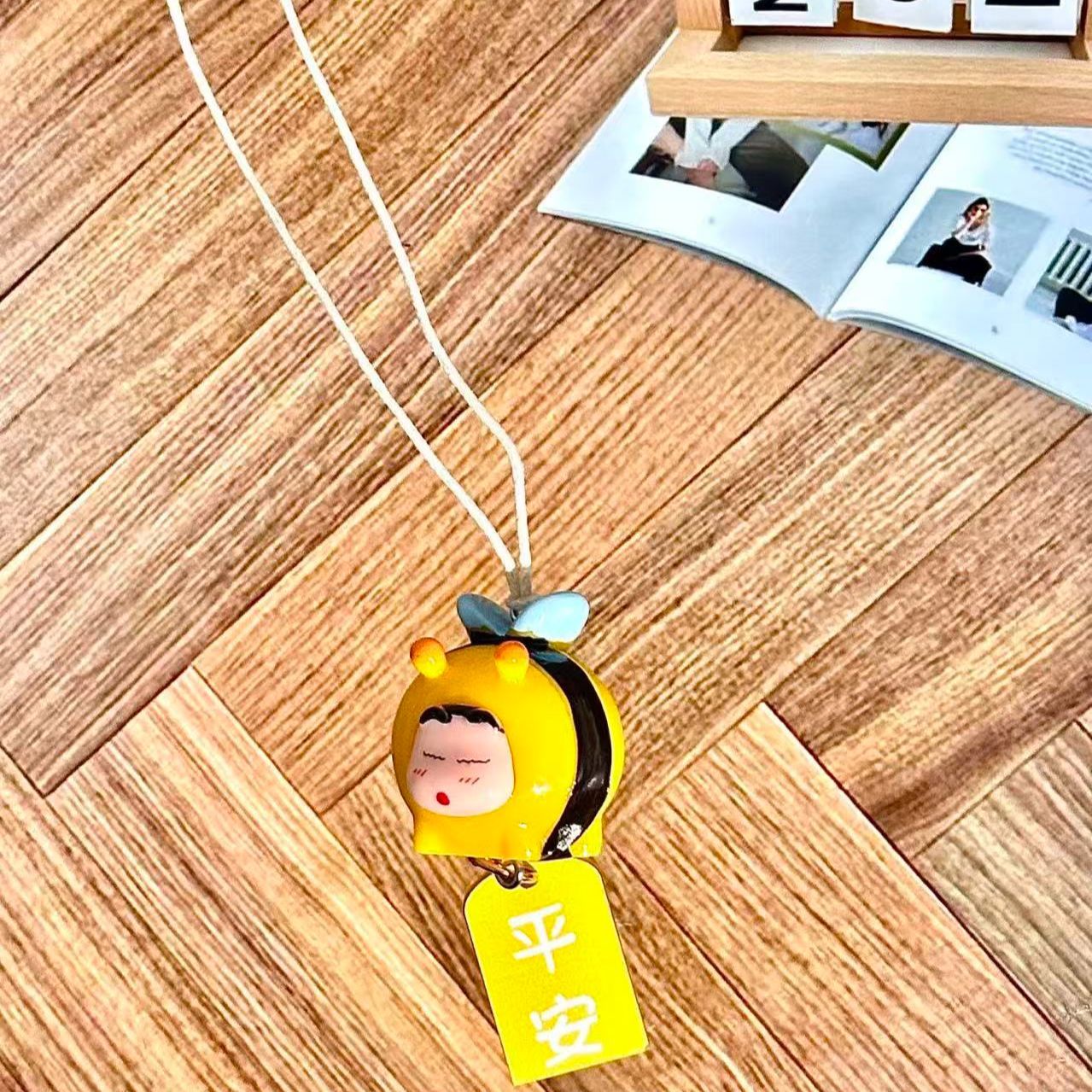 Crayon Shin-chan Bee Cosplay F - огляд і ціна Interior Design Styles